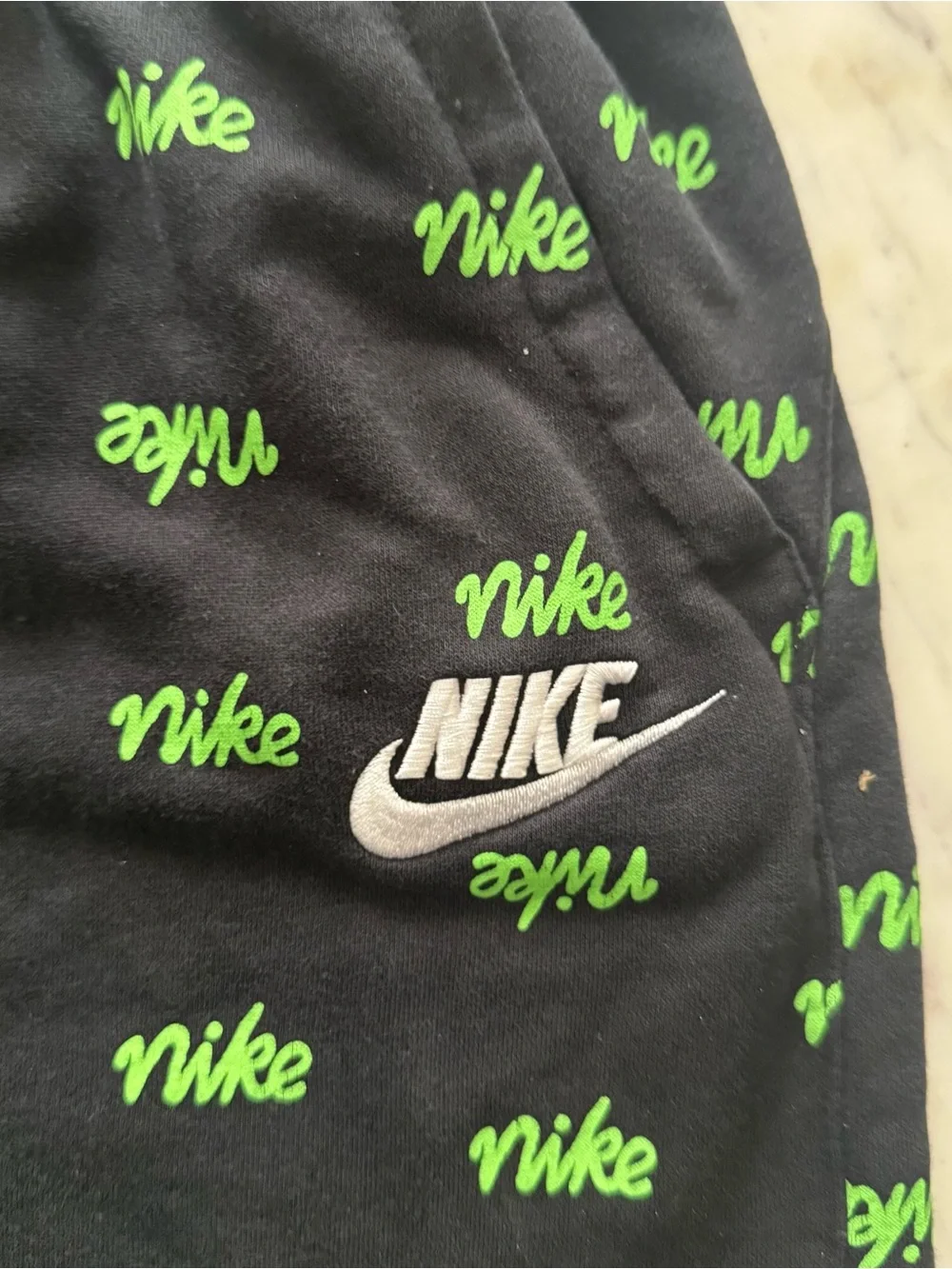 Nike Boys Black & Green Logo Shorts - XL
